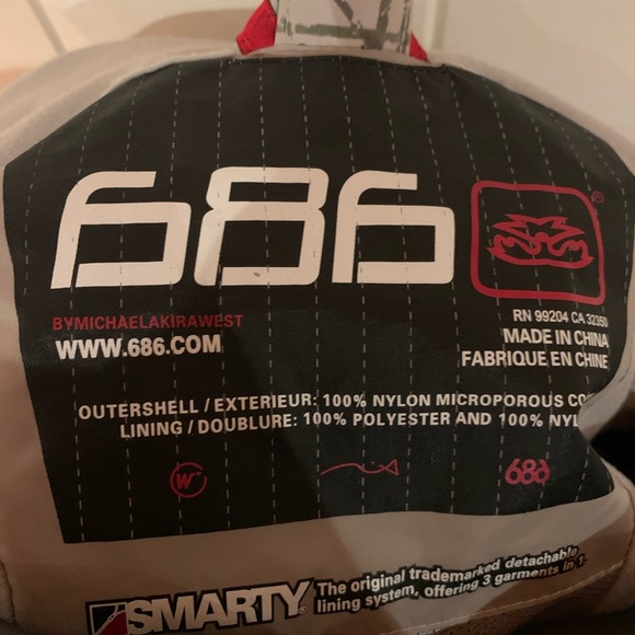 686 Large winter jacket with detachable liner - Picture 2 of 4